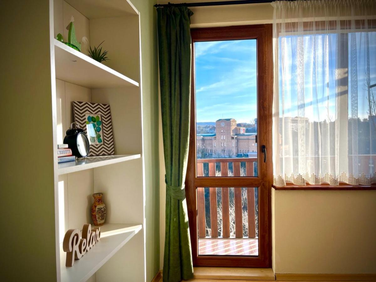 The Green Guest House Of Veliko Tarnovo-Amazing View, Top Location Esterno foto