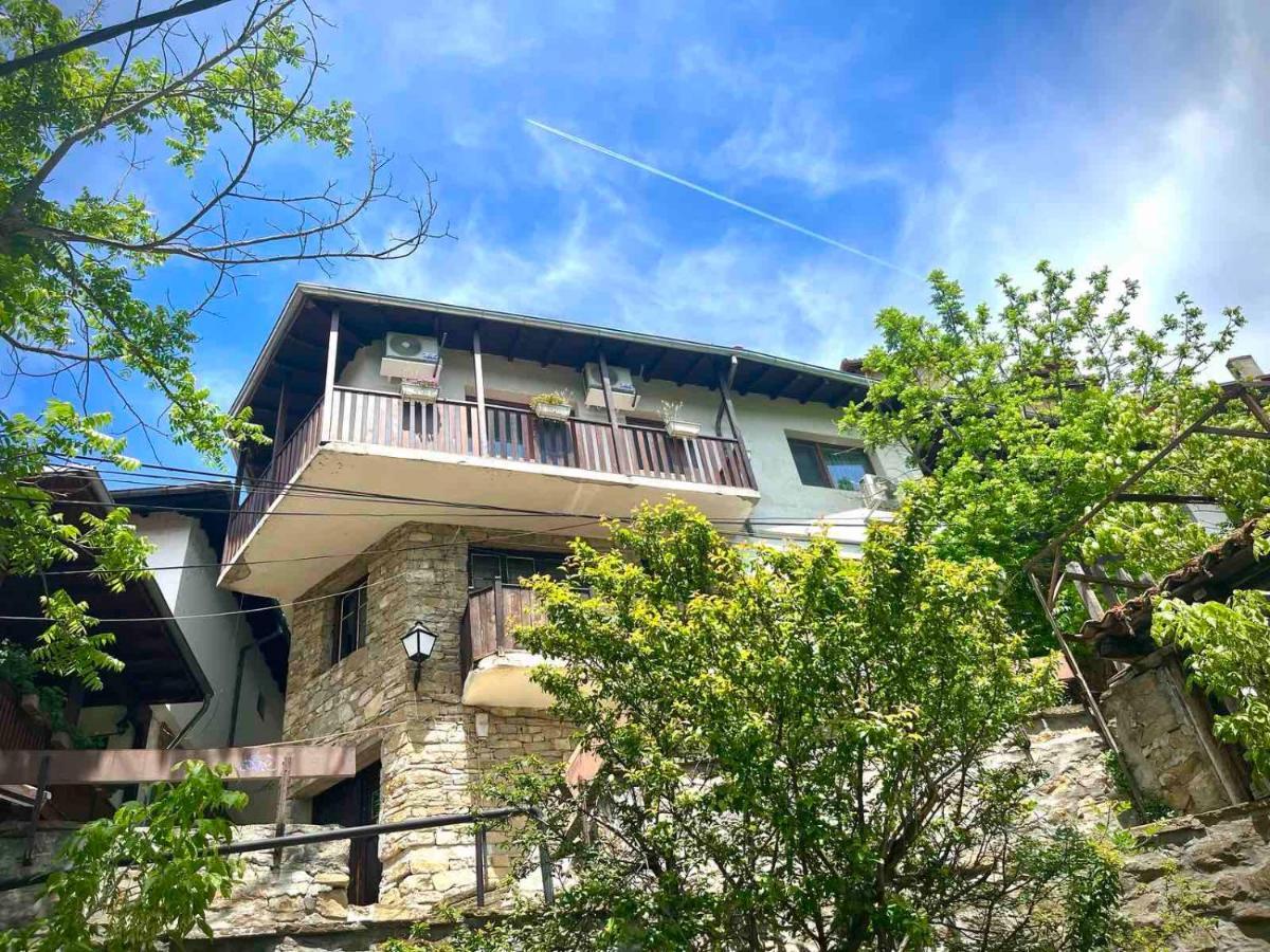 The Green Guest House Of Veliko Tarnovo-Amazing View, Top Location Esterno foto